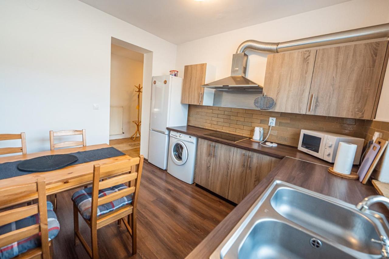 Xlsuite Apartment Comfort Пьештяни Экстерьер фото